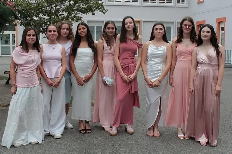 Lire la suite à propos de l’article Le bal de promo des 3e 💗🌺🌸