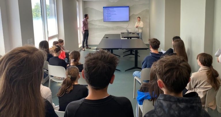 Lire la suite à propos de l’article Les 4e en visite d&rsquo;entreprises 👍