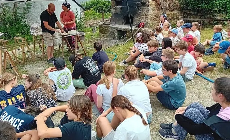 Lire la suite à propos de l’article Découverte de la fabrication traditionnelle du pain à Saint-Dégan